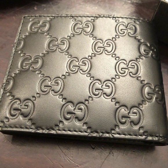 Authentic Gucci Wallet - Picture 3 of 4